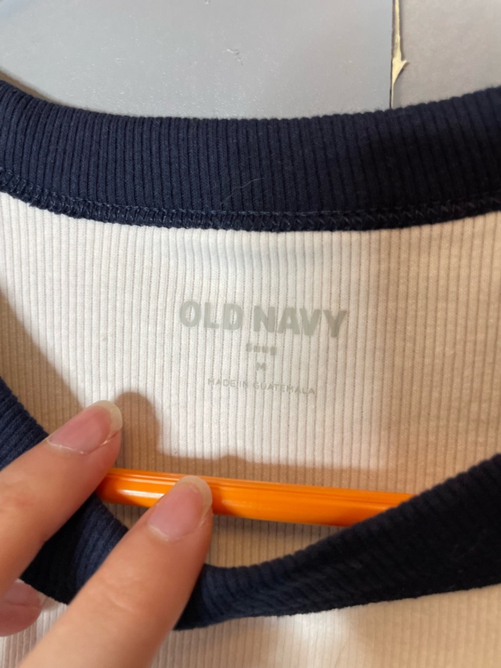Old Navy womens White & Navy cropped ribbed Tee medium NWT - Picture 3 of 4